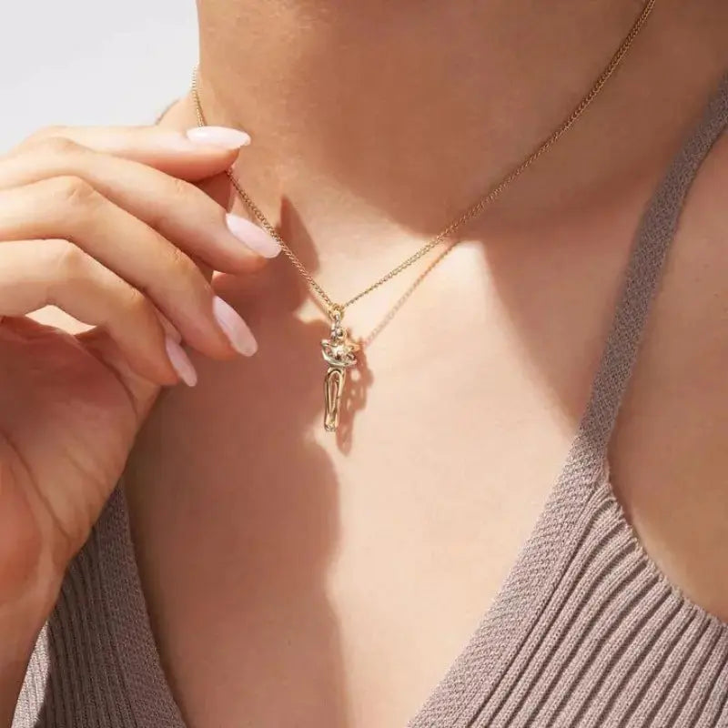 Liseria™ - "Eternal Hug" Necklace